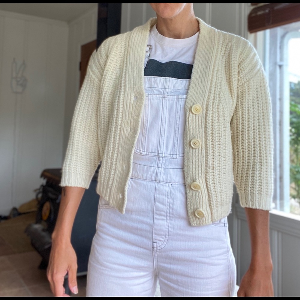 Babaa wool cardigan 019 in natural- child’s sizing